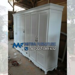 Lemari Pakaian 6 Pintu