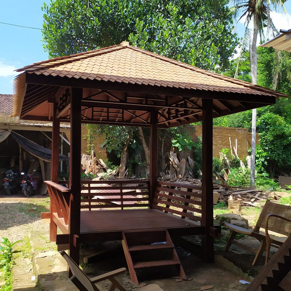 Gazebo Kayu Solid Minimalis
