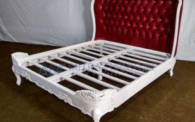Tempat Tidur Mewah Elegan Red Bludru
