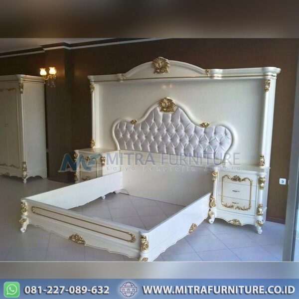 Tempat Tidur Mewah Side Table Set