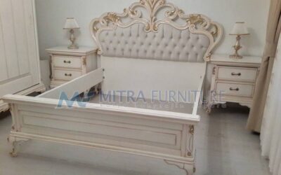 Tempat Tidur Mewah Ukir Terbaru
