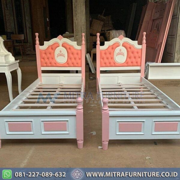 Tempat Tidur Anak Kembar
