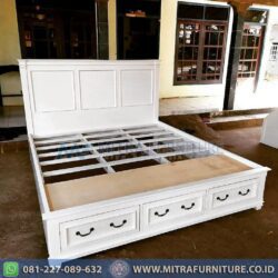 Dipan Minimalis Laci