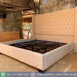Tempat Tidur Minimalis Elegan