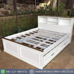 Tempat Tidur Minimalis Laci