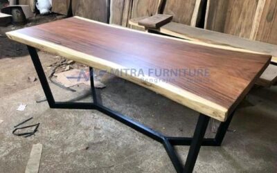 Meja Kayu Trembesi Kaki Besi Industrial