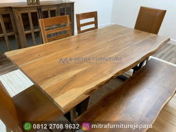 Meja Trembesi Antik Tradisional