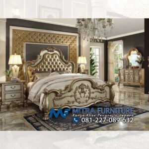 Set Kamar Tidur Mewah Warna Vintage Gold