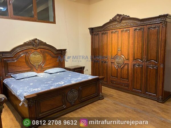 Set Kamar Tidur Kayu Jati Asli Jepara Ukuran King Size