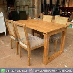 Set Meja Makan Minimalis Modern