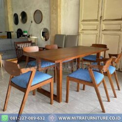 Set Meja Makan Minimalis Mewah