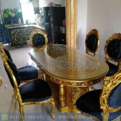 Meja Makan Mewah Black Gold Set