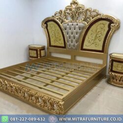 Tempat Tidur Mewah Emas Jok Busa