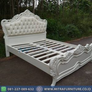 Tempat Tidur Mewah Classic Modern