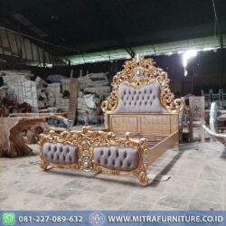 Tempat Tidur Mewah Ukir Klasik