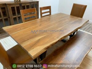 Meja Trembesi Antik Tradisional